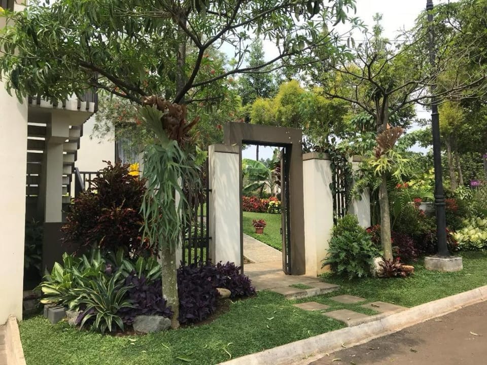Luxurious Modern Villa at Vimala Hills Villa in West Java