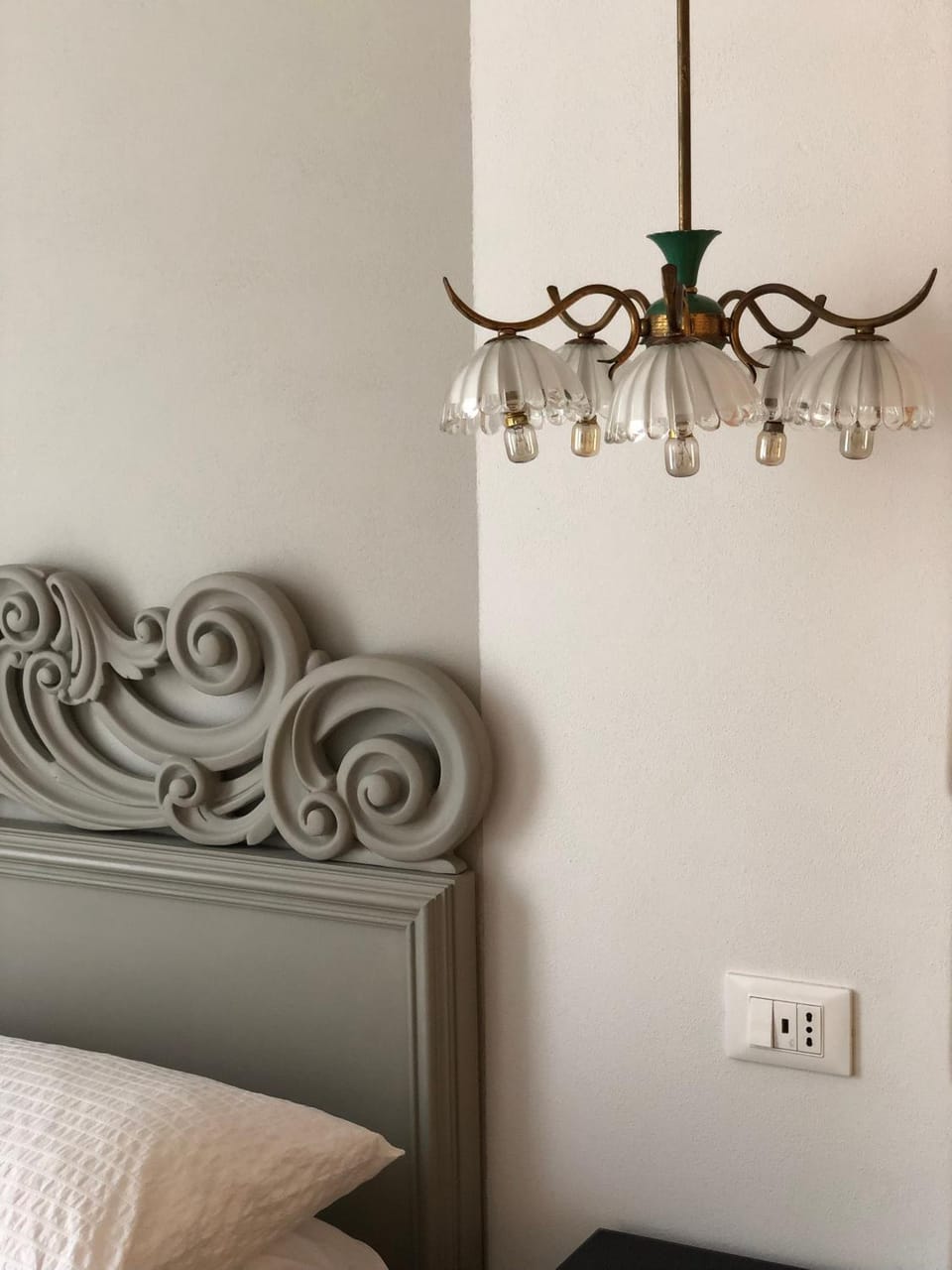 Bed, Bedroom, air conditioner