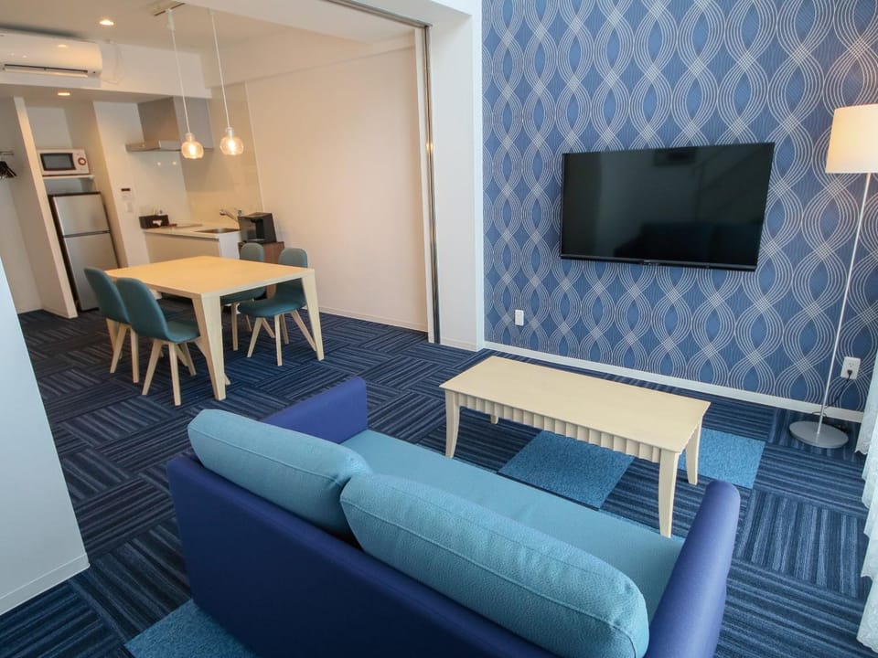 TV and multimedia, Living room, Dining area