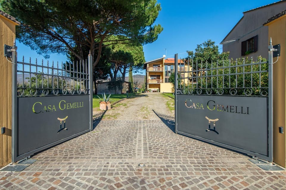 Villa Casa Gemelli Apartment in Tuscany