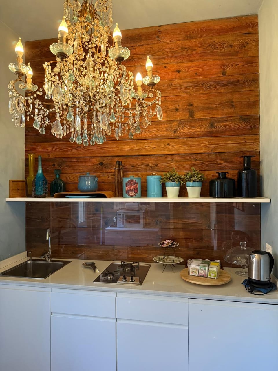 Kitchen or kitchenette, kitchen