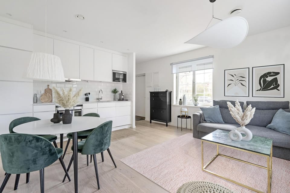 Living room, Seating area, Dining area
