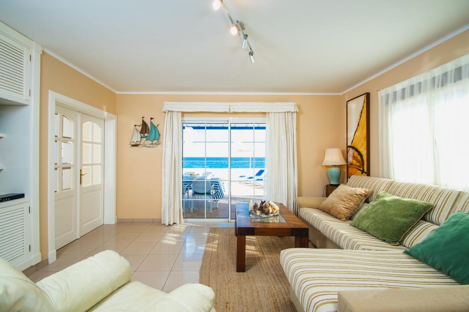 Living room, Sea view