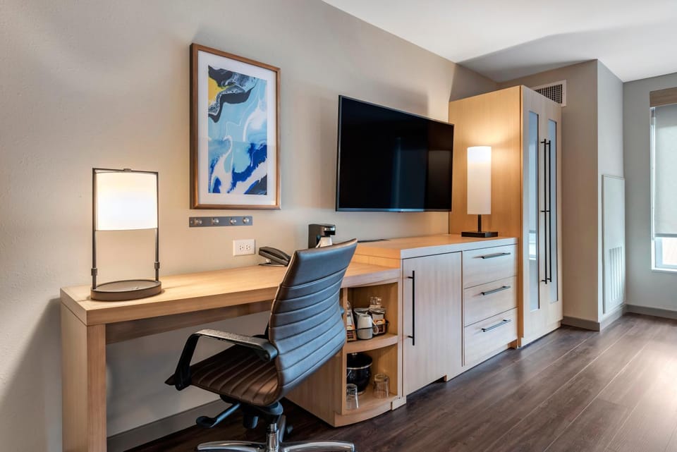 TV and multimedia, Seating area