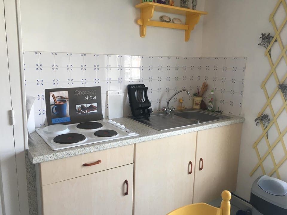 Appartement Coquet au Centre de Fort-Mahon-Plage, 10 min de la Plage - FR-1-482-69 Apartment in Fort-Mahon-Plage