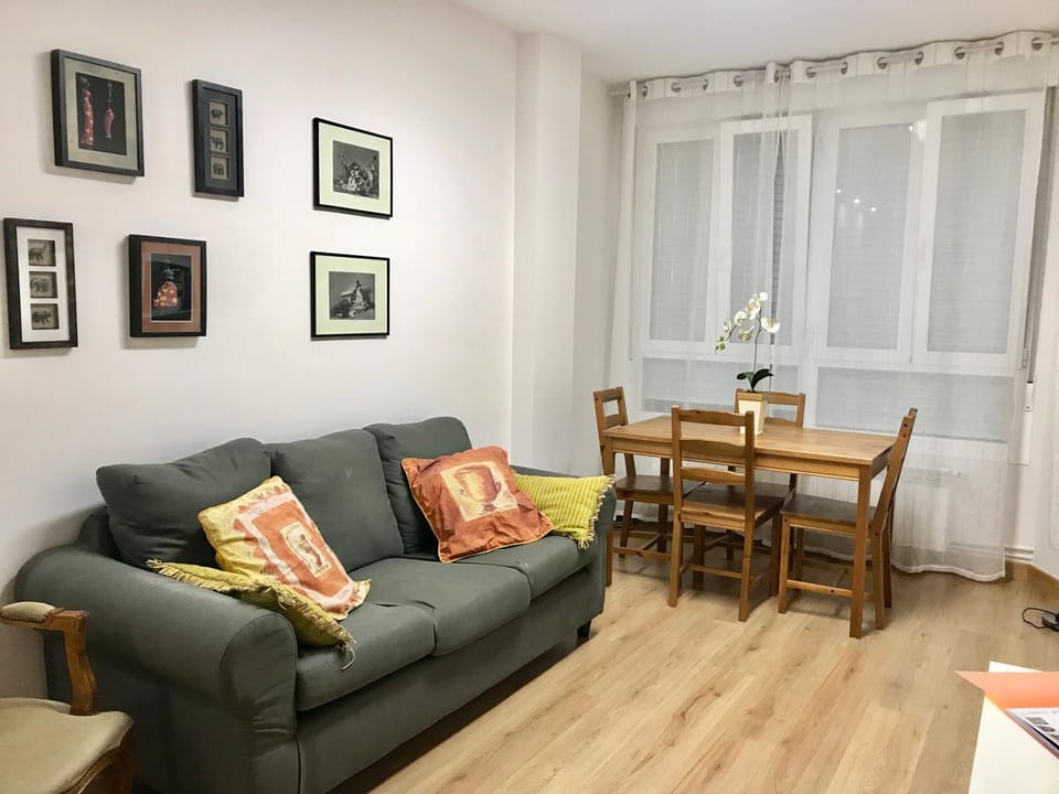 Living room, Seating area, Dining area, locker