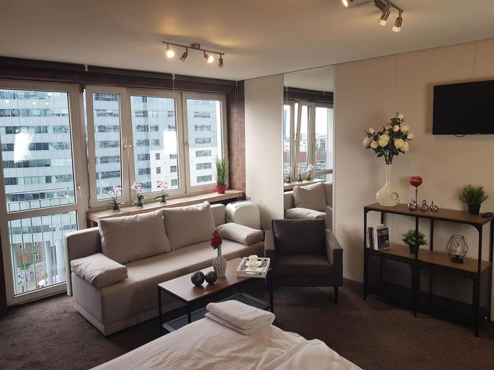TV and multimedia, Living room, Photo of the whole room, Seating area