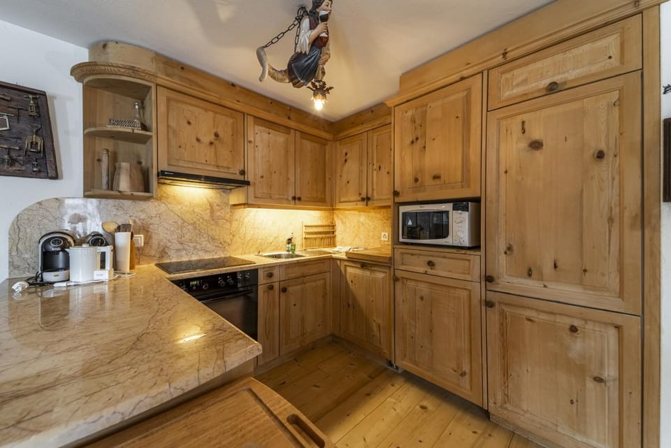 Chesa Champagna - Madulain Apartment in Canton of Grisons