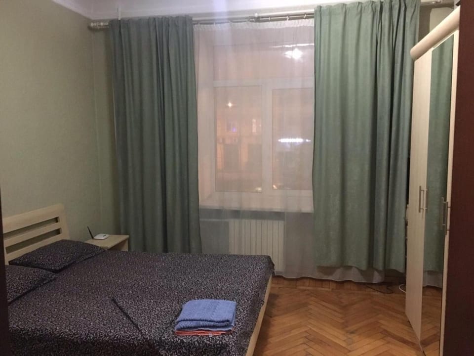 Просторные апартаменты в историческом центре Харькова Apartment in Kharkiv