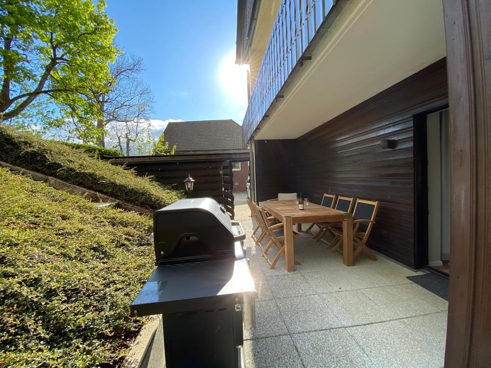 BBQ facilities, Dining area
