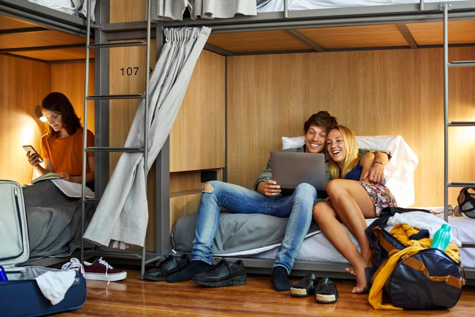 group of guests, bunk bed