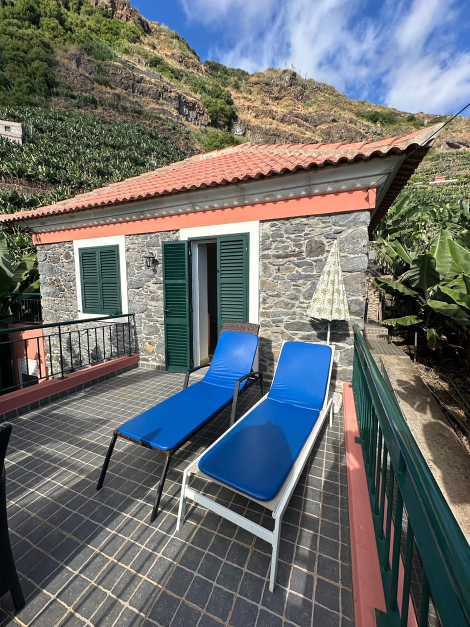 Mountain view, sunbed