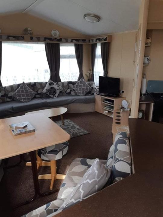 MV203 3 bedroom Deluxe caravan Apartment in Chapel Saint Leonards