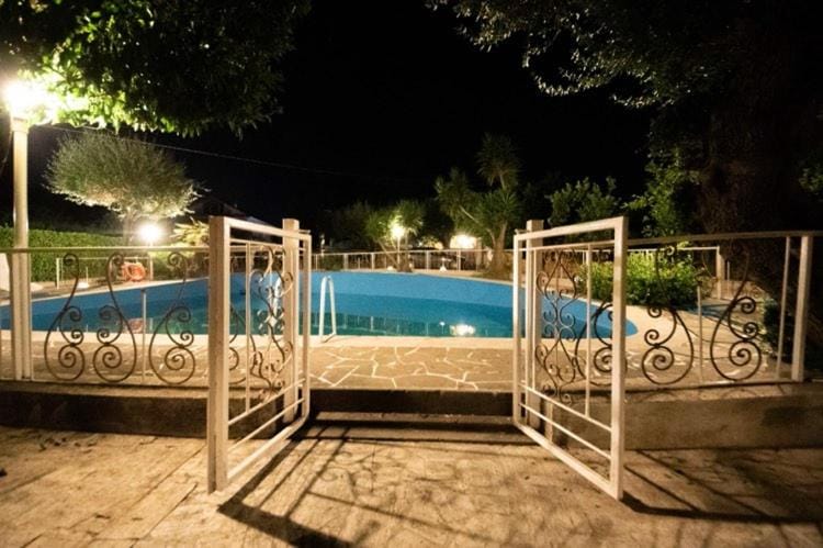 Garden view, Garden view, Pool view, Pool view, Swimming pool, Inner courtyard view