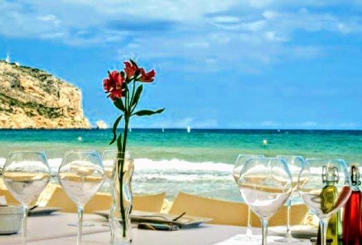 Bright spacious 2 BDR Apt, near Arenal beach Javea , + FREE parking Apartment in Xàbia