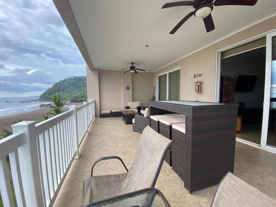 The Palms Oceanfront Condo 604 Apartment in Jaco