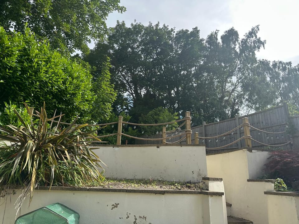 Great location newly refurbished 4 bedroom house coast Nature lodge in Poole
