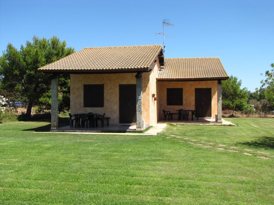 Property building, Day