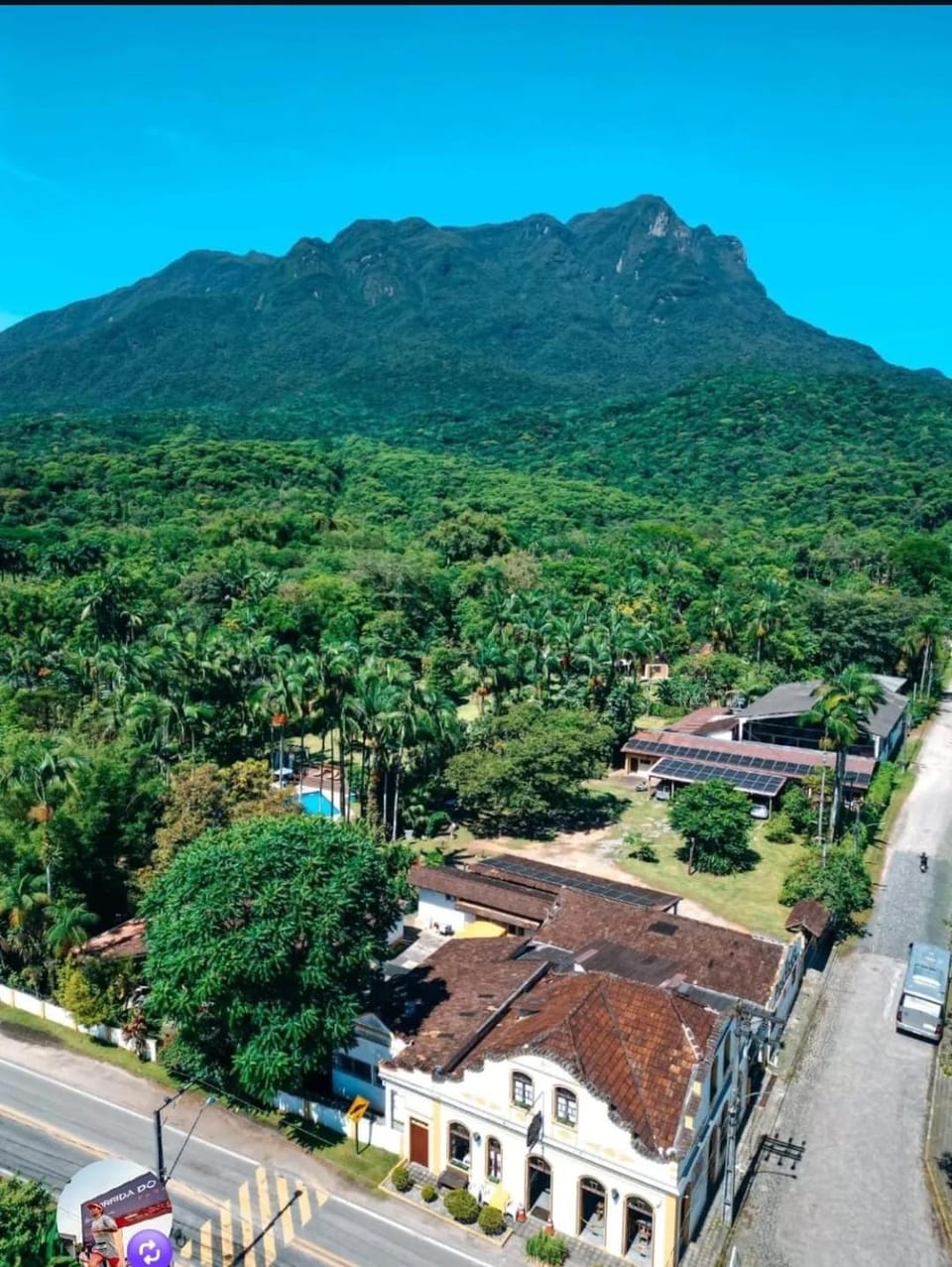 Property building, Restaurant/places to eat