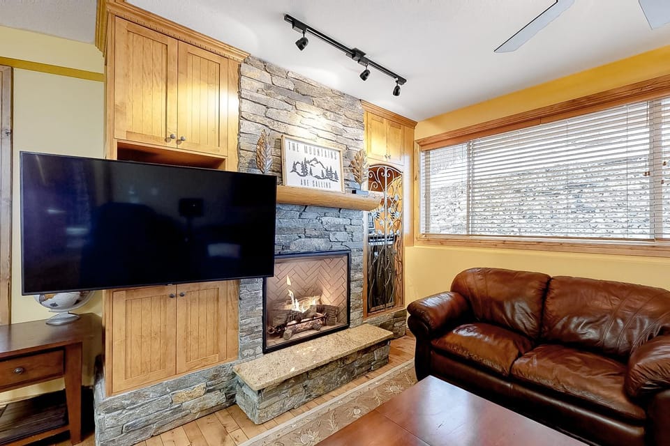 Aspens 4307 Apartment in British Columbia
