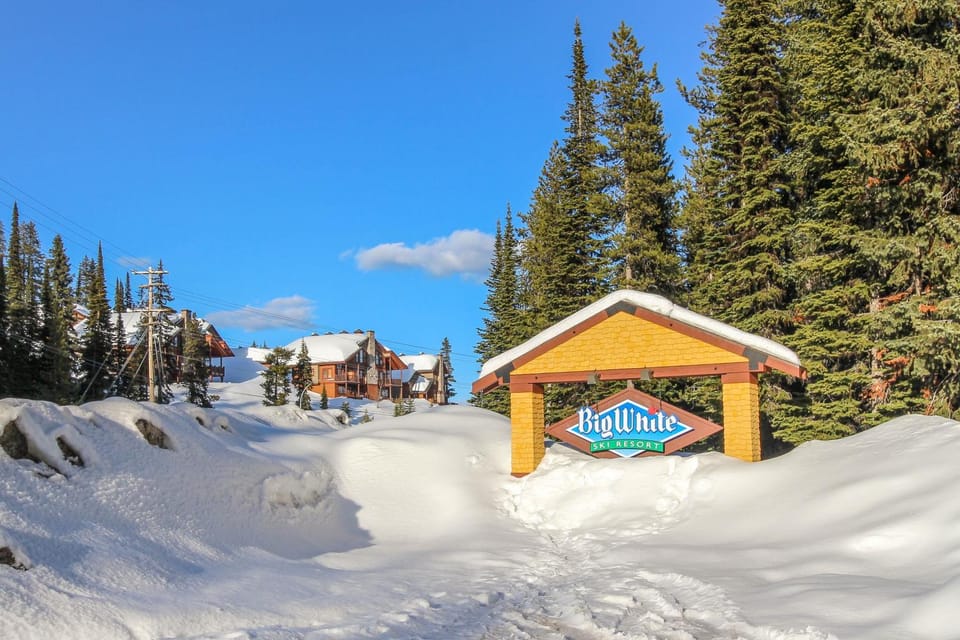 Snowbanks 4 House in British Columbia