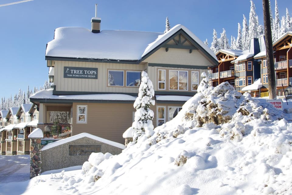 Tree Tops 15 House in British Columbia