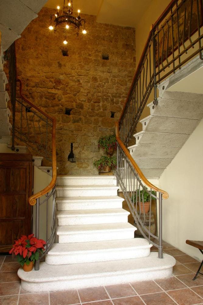 Lobby or reception, Other