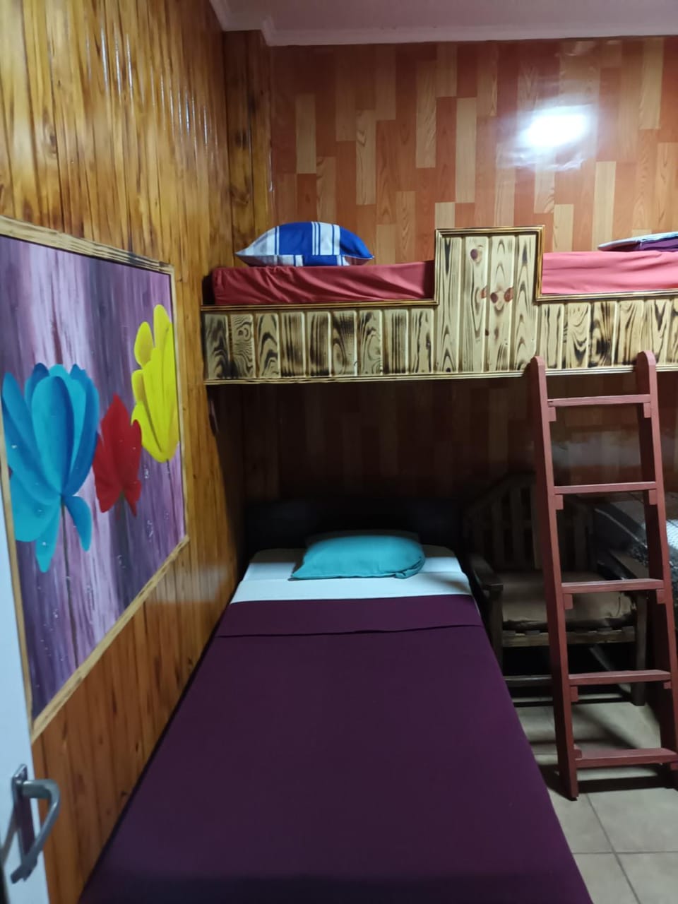 Bed, Photo of the whole room, Bedroom, bunk bed