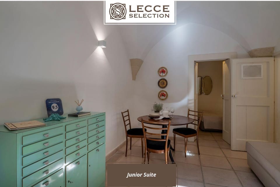 Living room, Logo/Certificate/Sign, Certificate/Award