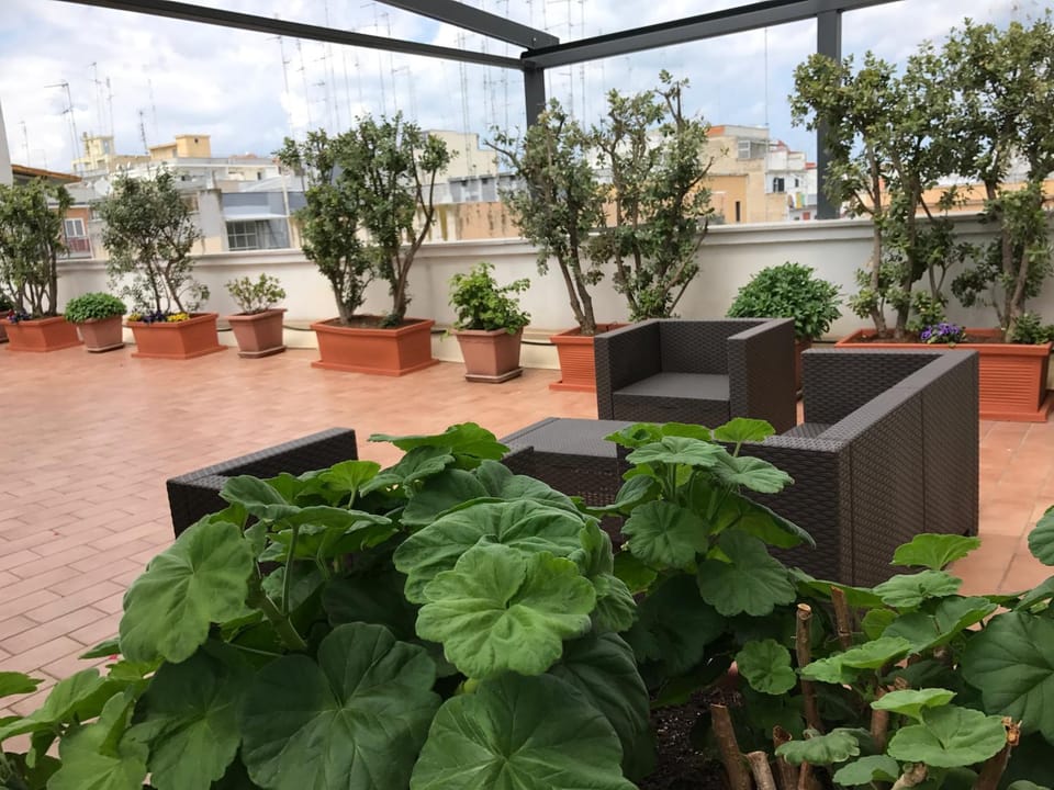 Balcony/Terrace, Area and facilities, Internal: Not applicable to any particular room