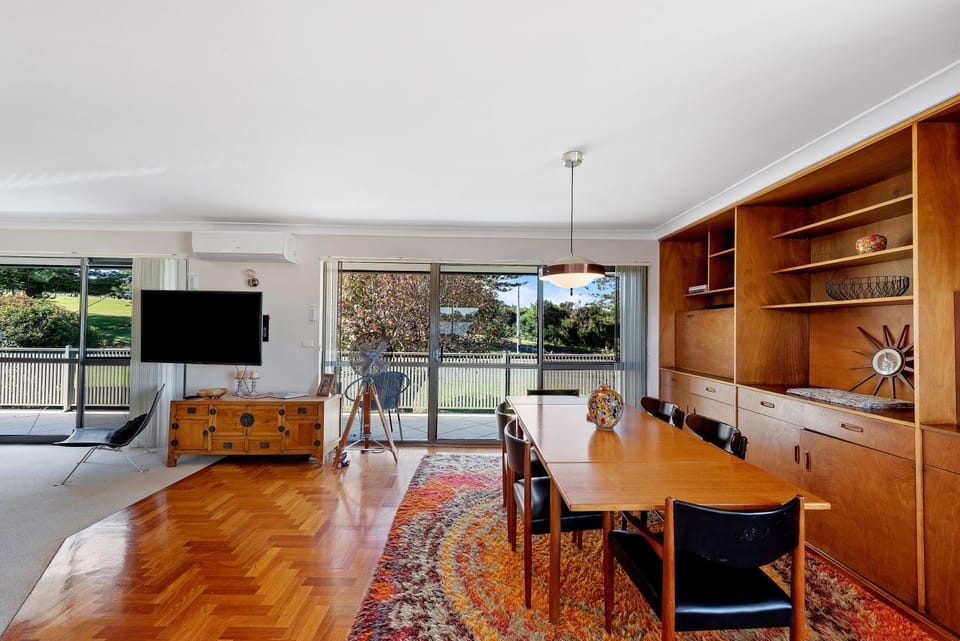 Fi's relaxing Beach House Apartment in Port Macquarie