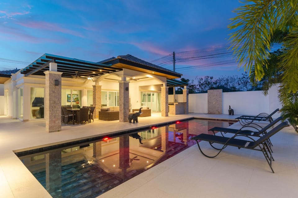 Property building, Swimming pool