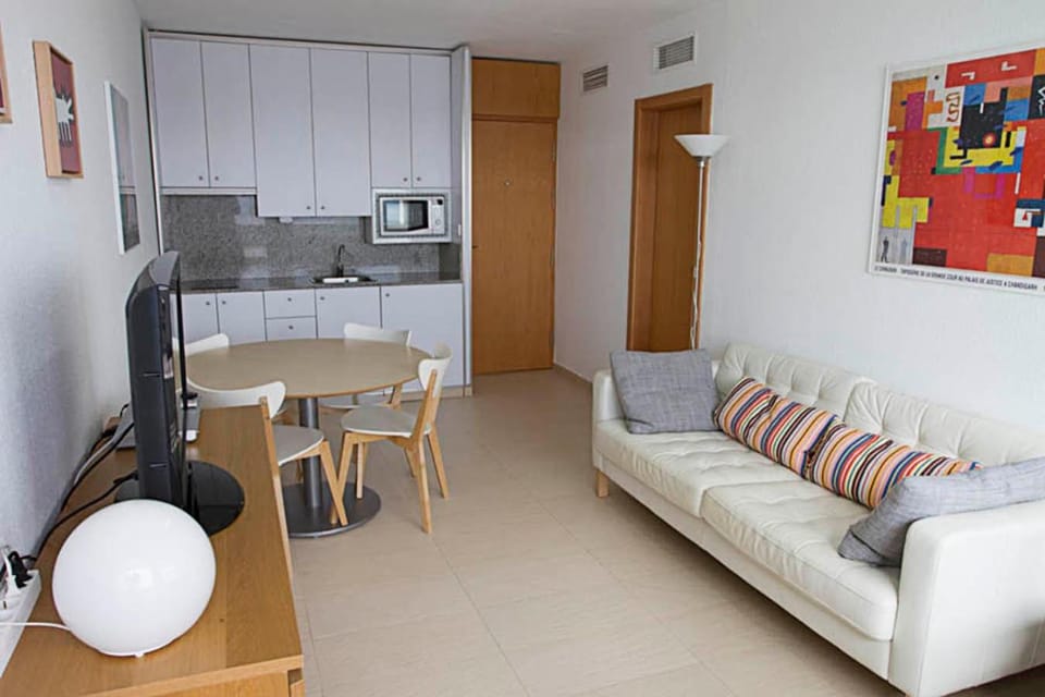 Kitchen or kitchenette, Living room, Dining area