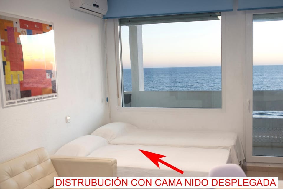 Living room, Sea view
