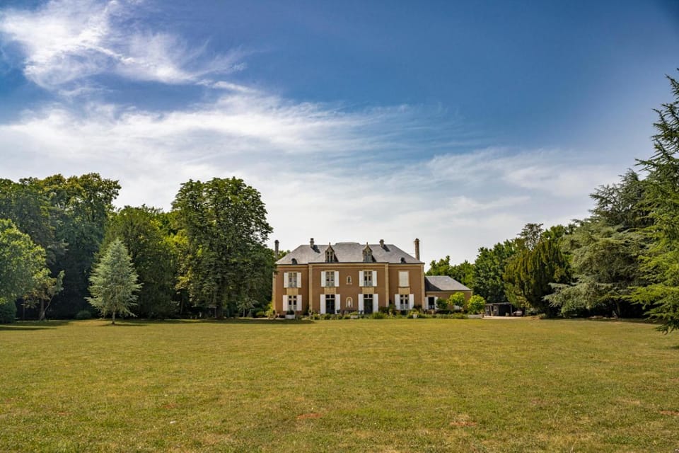 Property building, Spring, Day, Natural landscape, Garden, Garden, Garden view, Landmark view