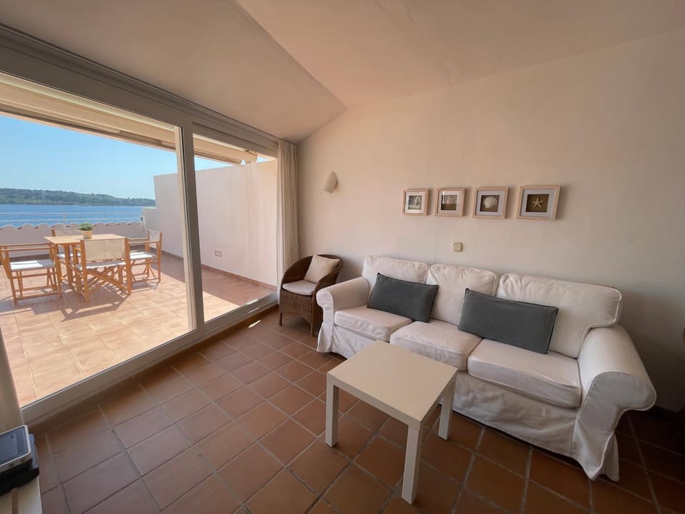 Living room, Sea view