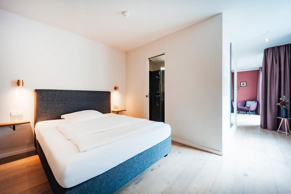 Bed, Bathroom, Bedroom