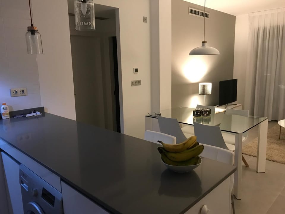 TV and multimedia, Kitchen or kitchenette, Dining area