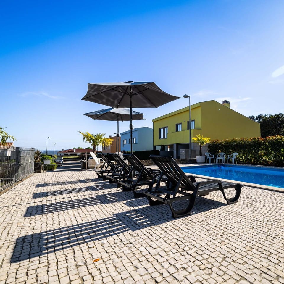 Swimming pool, sunbed