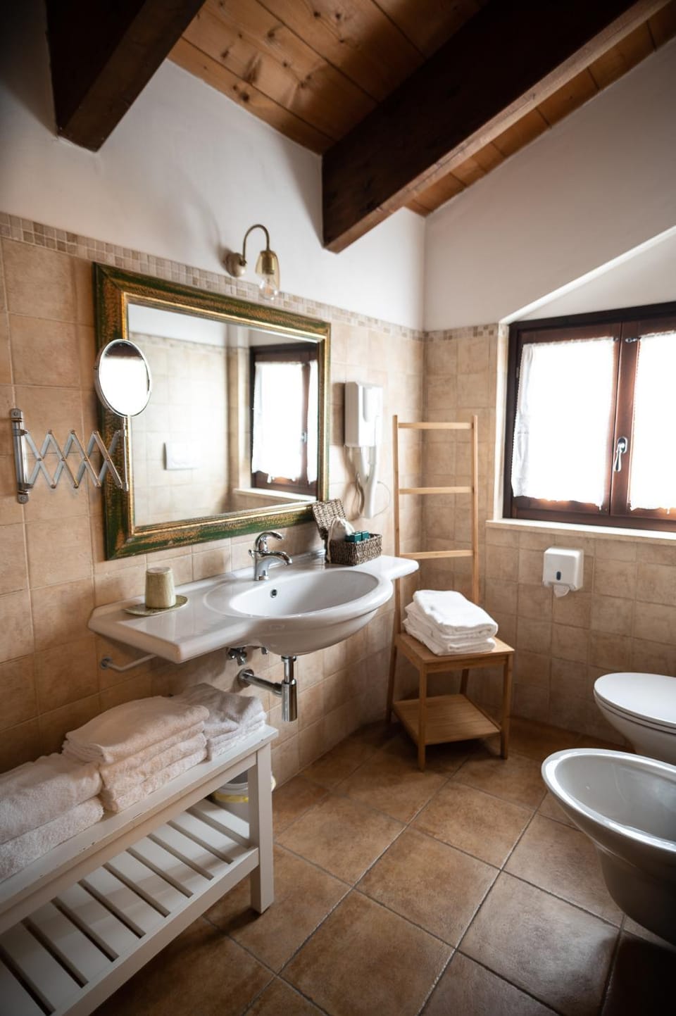 Shower, Bathroom, bidet, towels