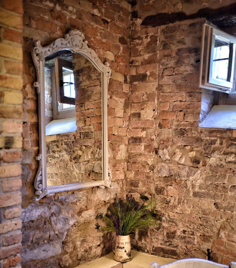 Lounge or bar, Decorative detail