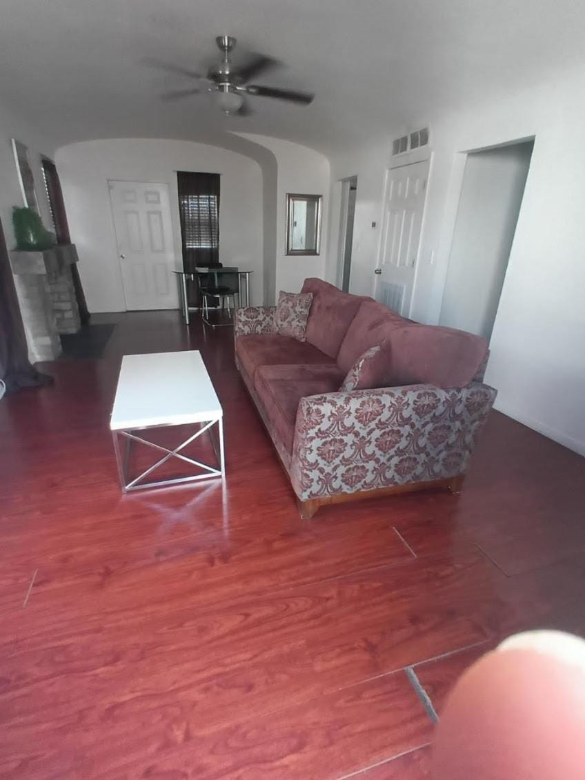 Living room, Seating area, Dining area, fireplace