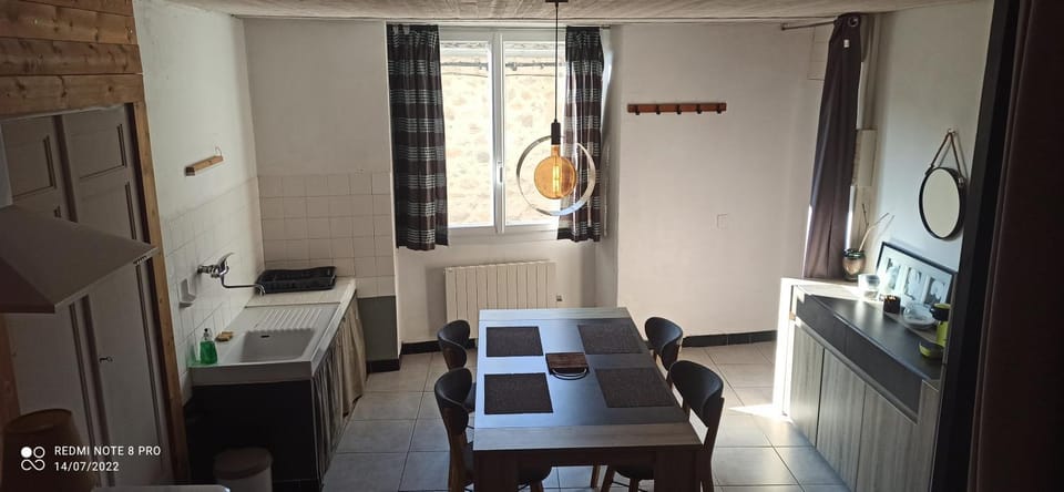 Vogüé Meublé 2 étoiles, Un écrin de beauté et de nature Apartment in Provence-Alpes-Côte d'Azur