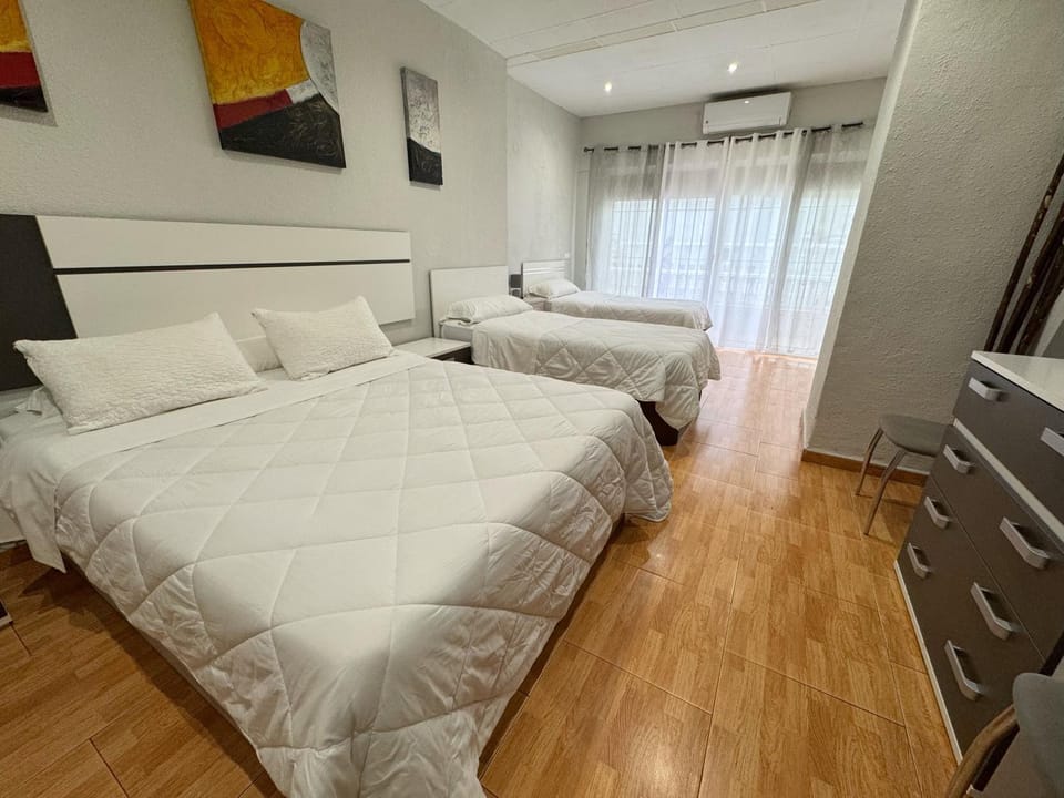 Hostal El Brillante - Alojamientos El Duque House in Cordoba