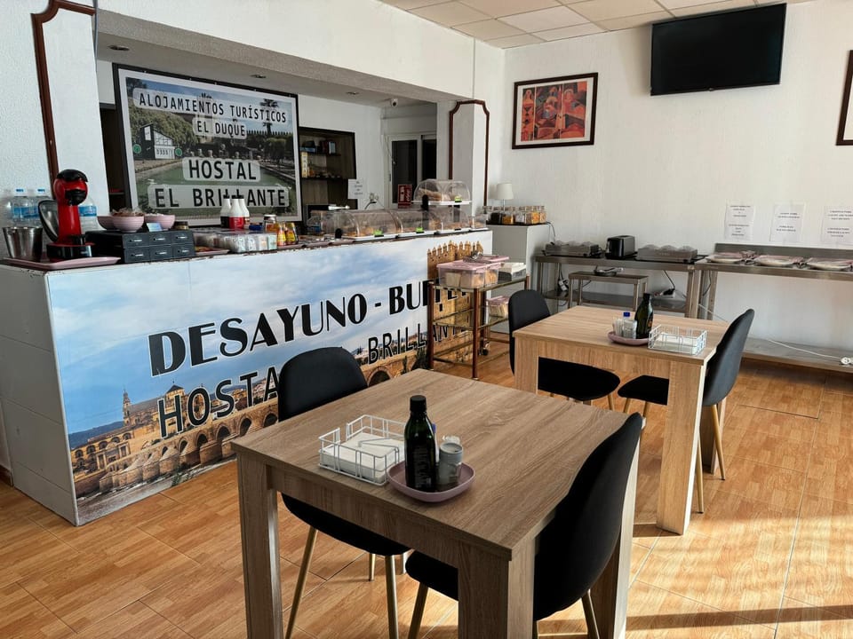 Hostal El Brillante - Alojamientos El Duque House in Cordoba