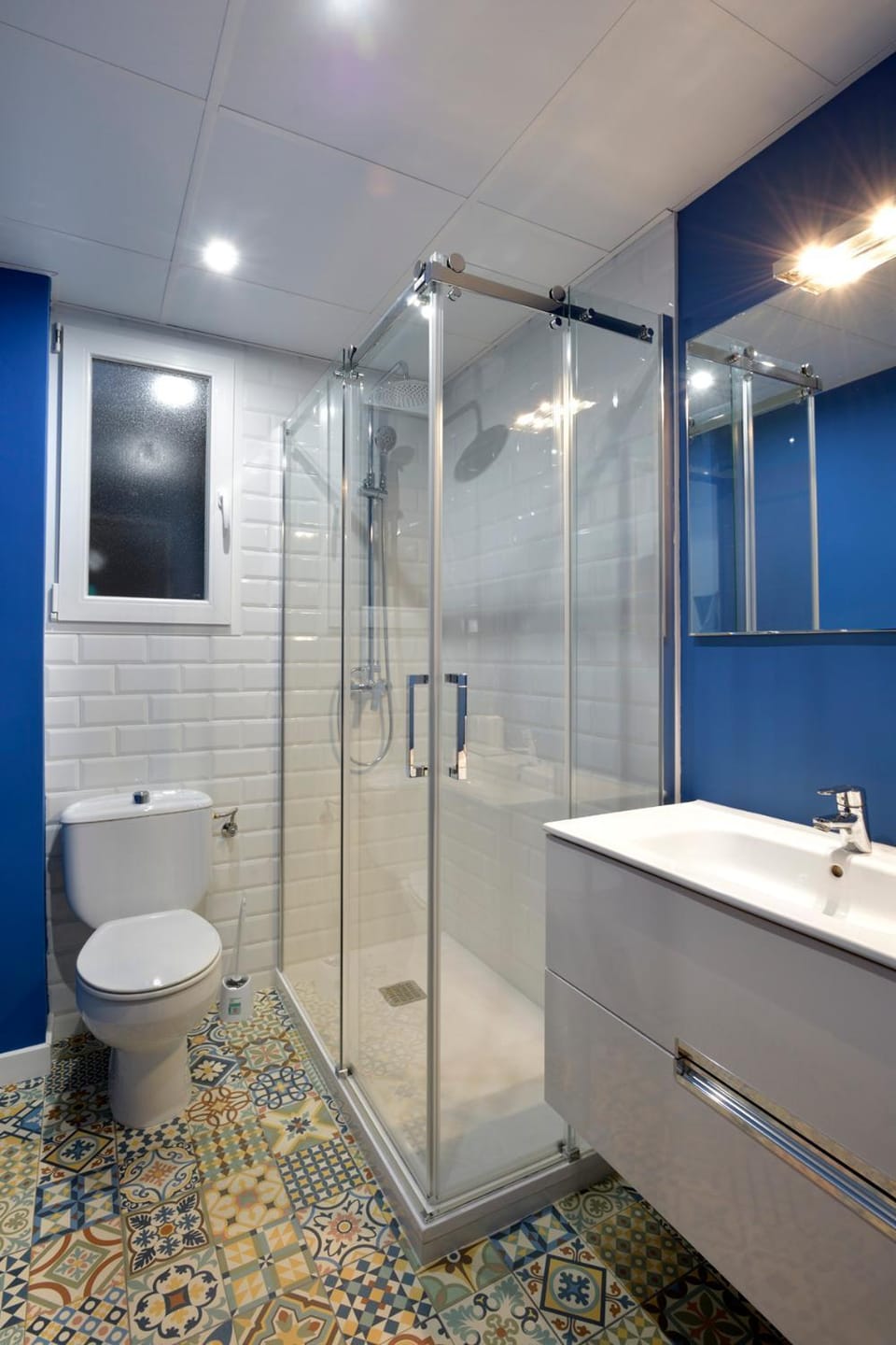 Shower, Toilet, Bathroom