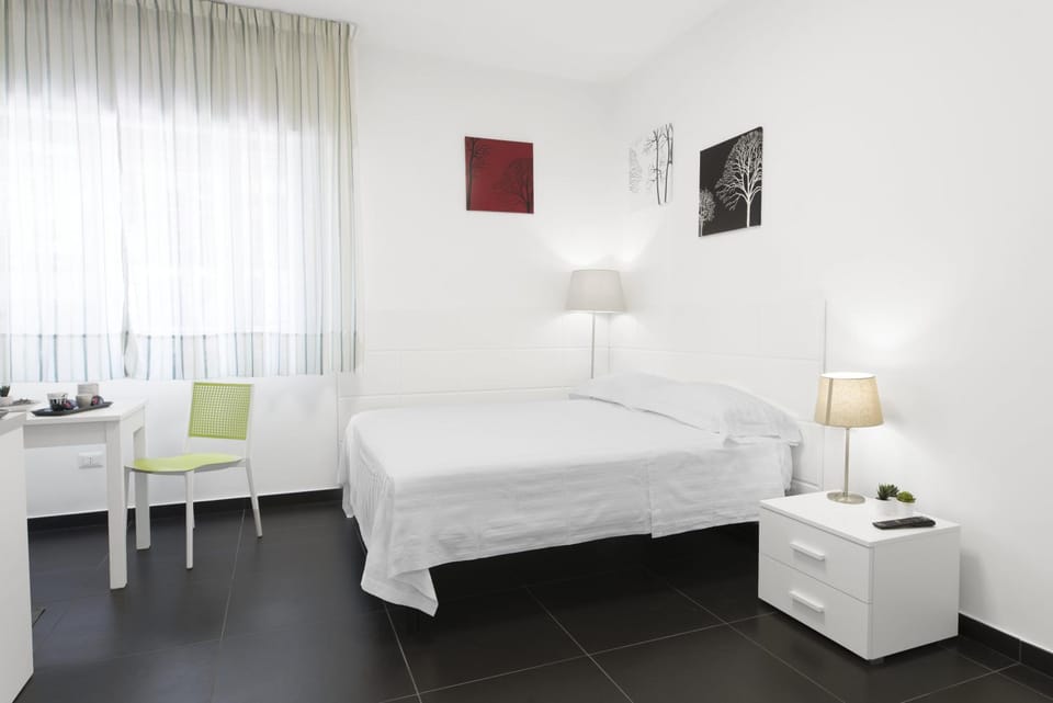 Bed, Photo of the whole room