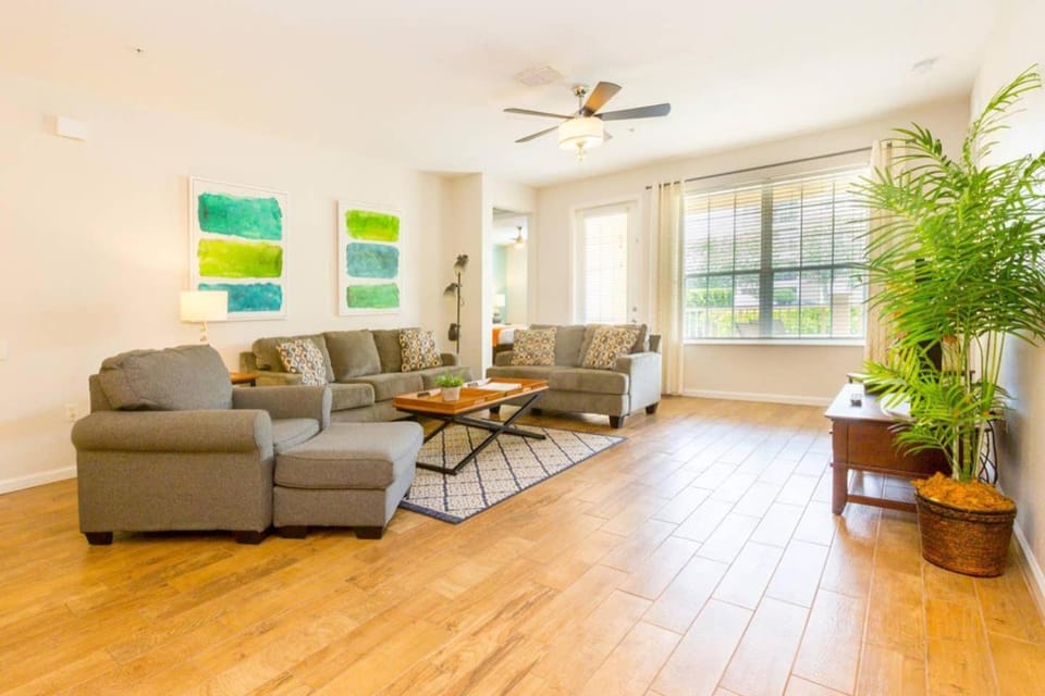 Vista Cay at Epic Universe - Luxury 3 bedroom condo Apartment in Orlando