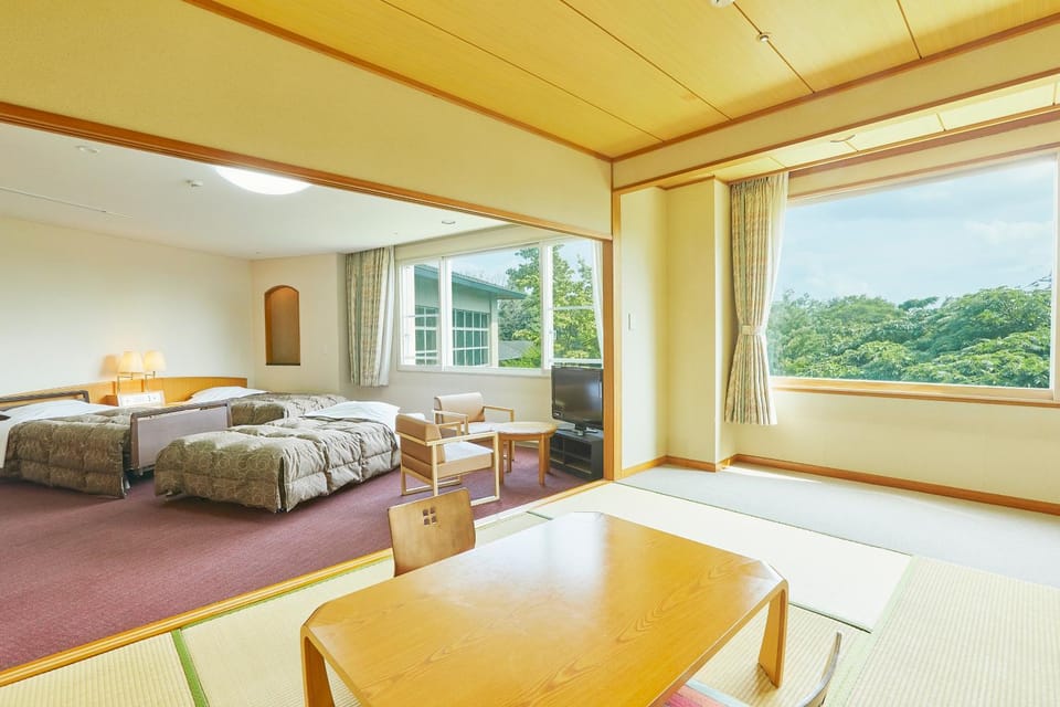 Bed, Living room, Photo of the whole room, Bedroom