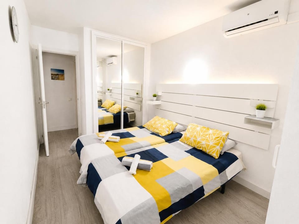 Bed, Photo of the whole room, Bedroom, towels, air conditioner